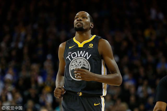中国短跑再创佳绩，女队逆转胜利男队轻松夺冠